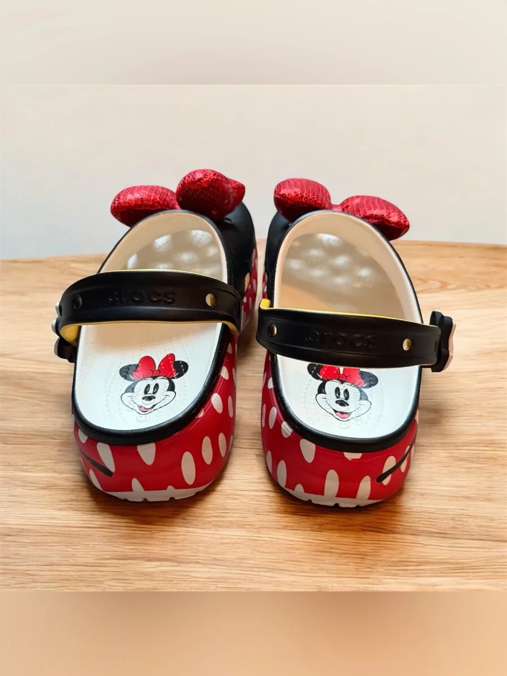 Crocs x Disney Minnie Mouse Platform Clogs Sequin Bow Womens 9